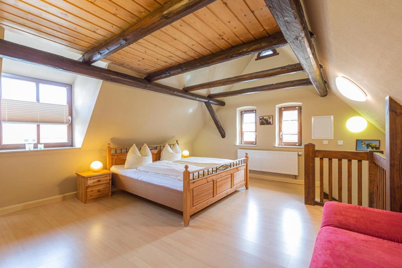 Apartmenthaus Schlag Наумбург Екстериор снимка