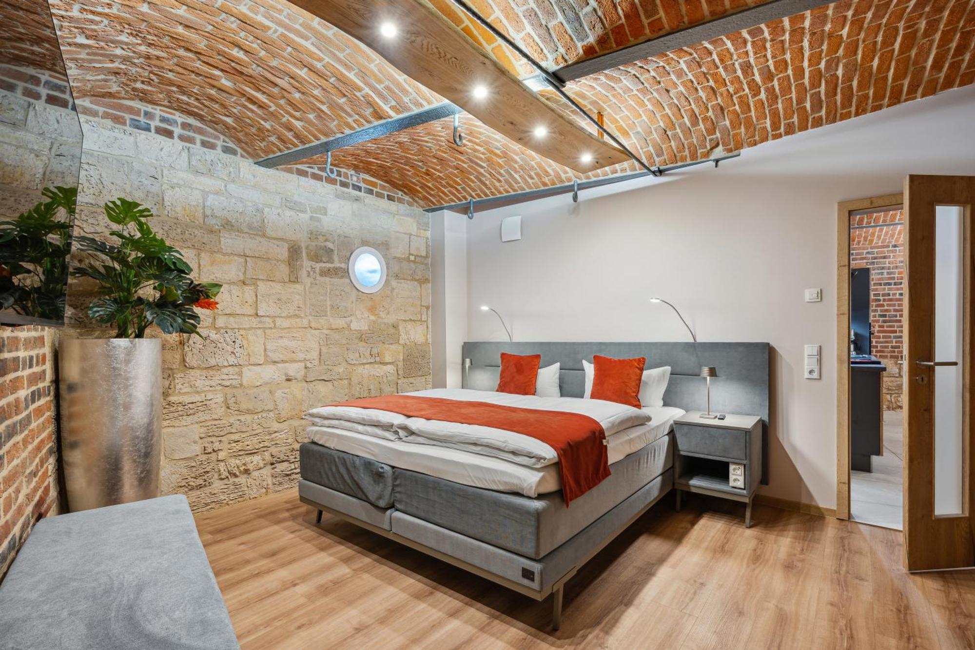 Apartmenthaus Schlag Наумбург Екстериор снимка